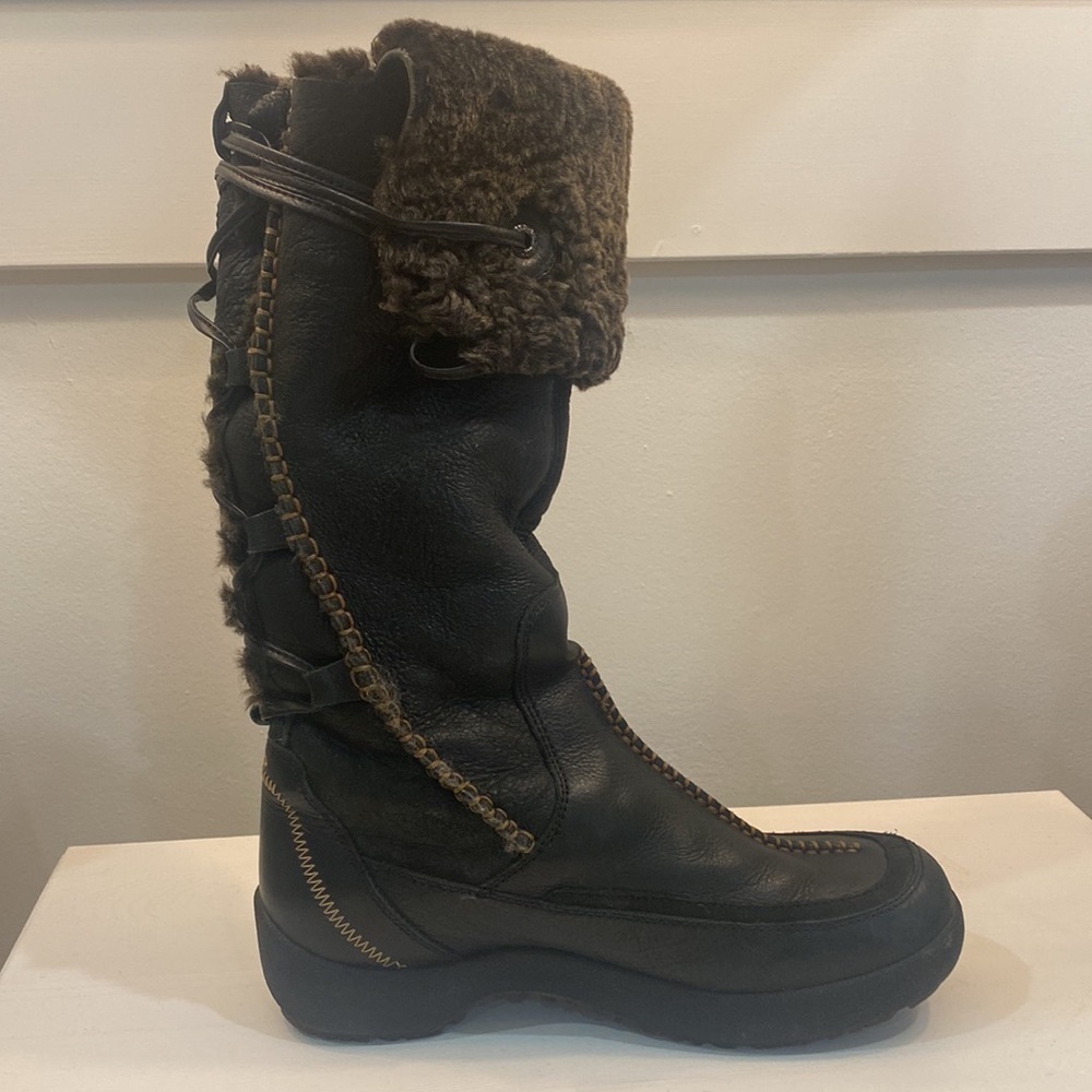 Women’s Blondo Canada Leather & Shearling Lined Back Laced Boots - Picture 3 of 14